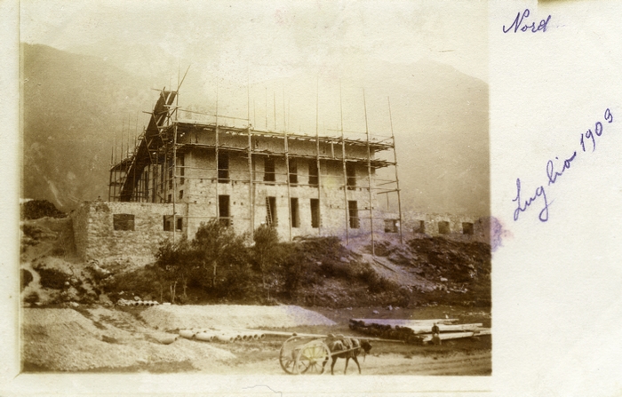 Luglio 1903, vista nord del Castello Gamba in costruzione