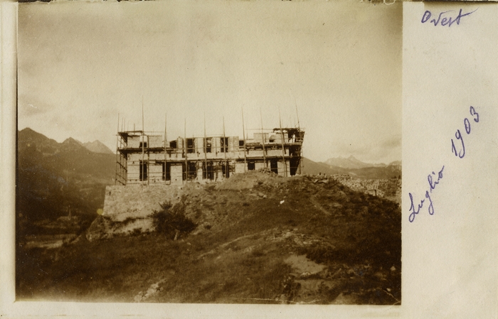 Luglio 1903, vista ovest del Castello Gamba in costruzione