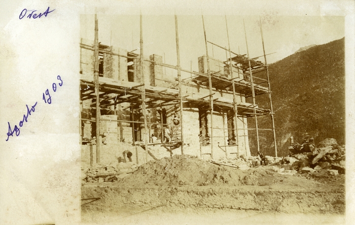 Agosto 1903, vista ovest del Castello Gamba in costruzione
