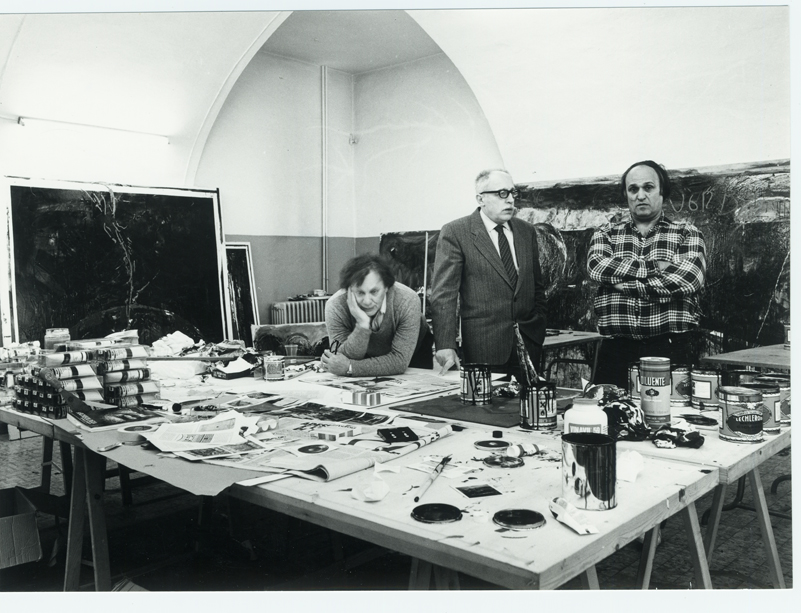 Bulgarelli, Janus in visita all'atelier di Schifano durante la sua residenza d'artista presso il centro Saint-Bénin di Aosta nel 1988