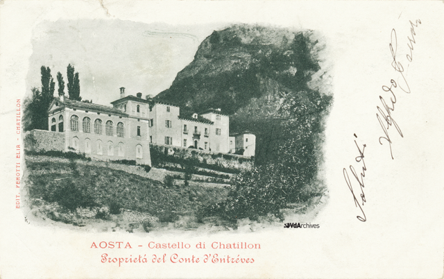 Il Castello Passerin d'Entrèves in una cartolina d'epoca